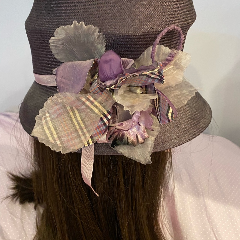 Elegant Purple Women's Straw Hat with Plaid Purple flowers and Ribbon